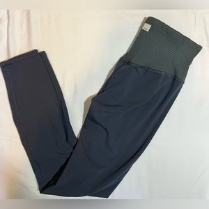 Vuori gray leggings